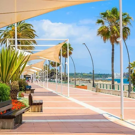 Amazing Beachfront Apt With Jacuzzi, 1 Minute To Beach, 2bdr And 2baths Эстепона